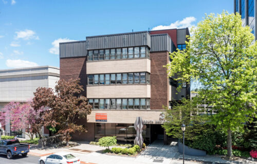 52,500 SF 84% Leased Office Building