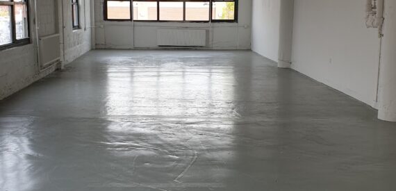 Prime Corner Loft Industrial Space w/ High Ceilings & Freight Elevator – LIC Court Sq