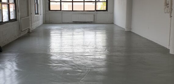 Prime Corner Loft Industrial Space w/ High Ceilings & Freight Elevator – LIC Court Sq
