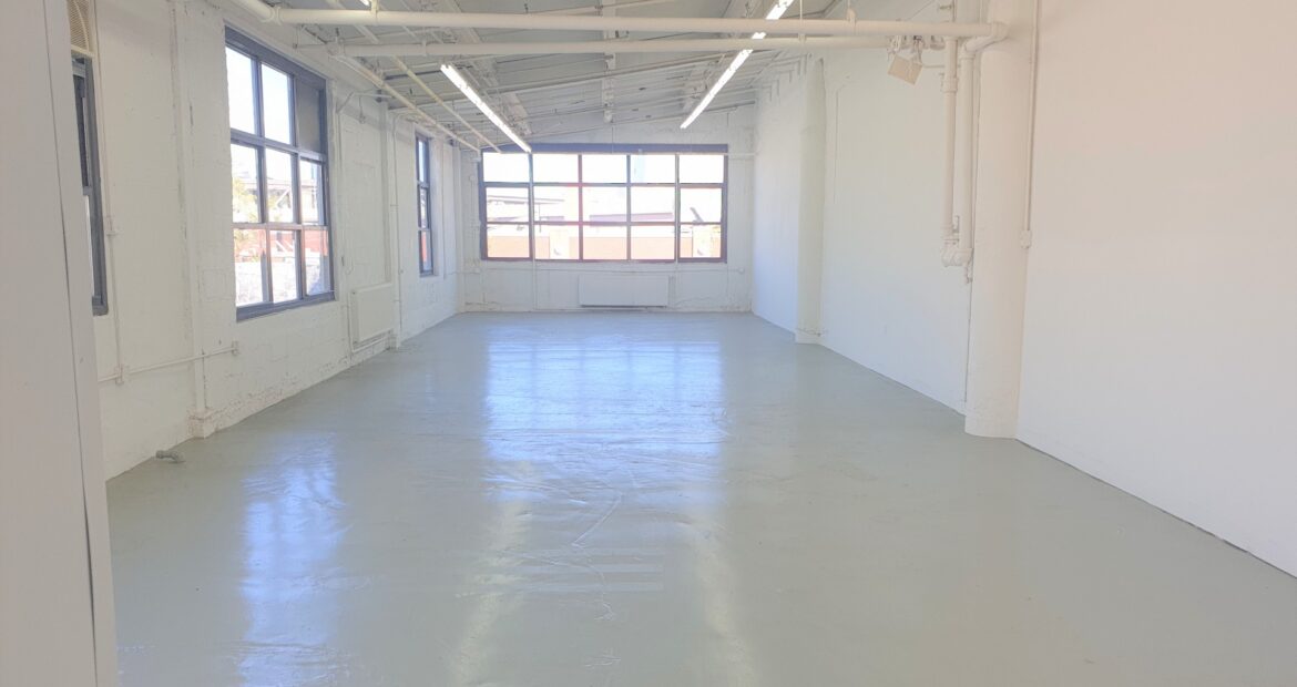 Prime Corner Loft Industrial Space w/ High Ceilings & Freight Elevator – LIC Court Sq