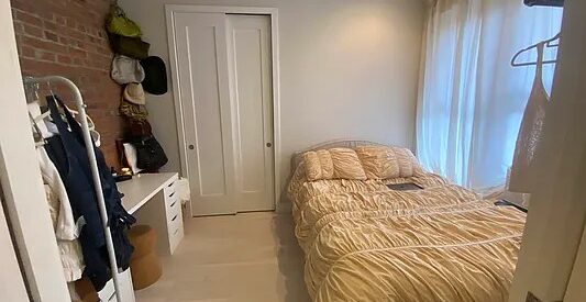 Beautiful Bright No Fee One Bedroom apartment in The Lower East Side of Manhattan
