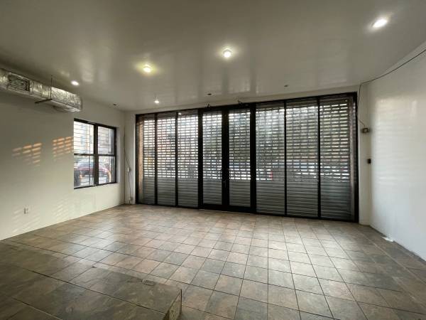 Corner Store for Rent NO FEE