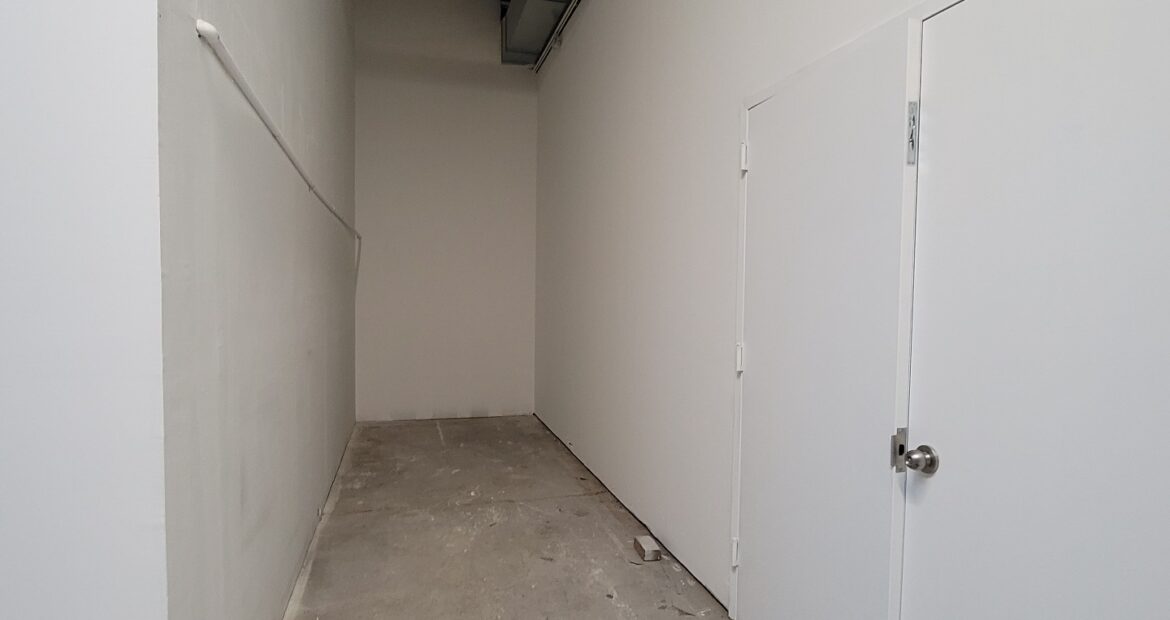 Spacious 3,500 Sq Ft Industrial Garage in Prime Bushwick Location 🚀