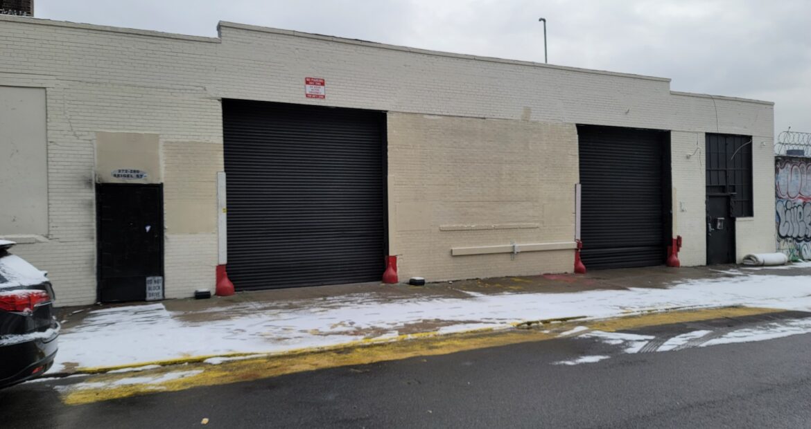 Spacious 3,500 Sq Ft Industrial Garage in Prime Bushwick Location 🚀