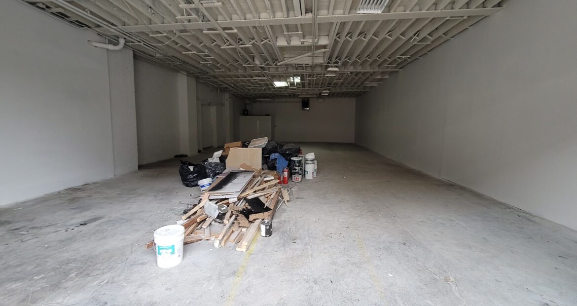 Spacious 3,500 Sq Ft Industrial Garage in Prime Bushwick Location 🚀