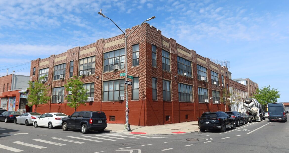 Spacious Customizable Commercial Loft in Trendy Bushwick – 24/7 Access, Prime Location