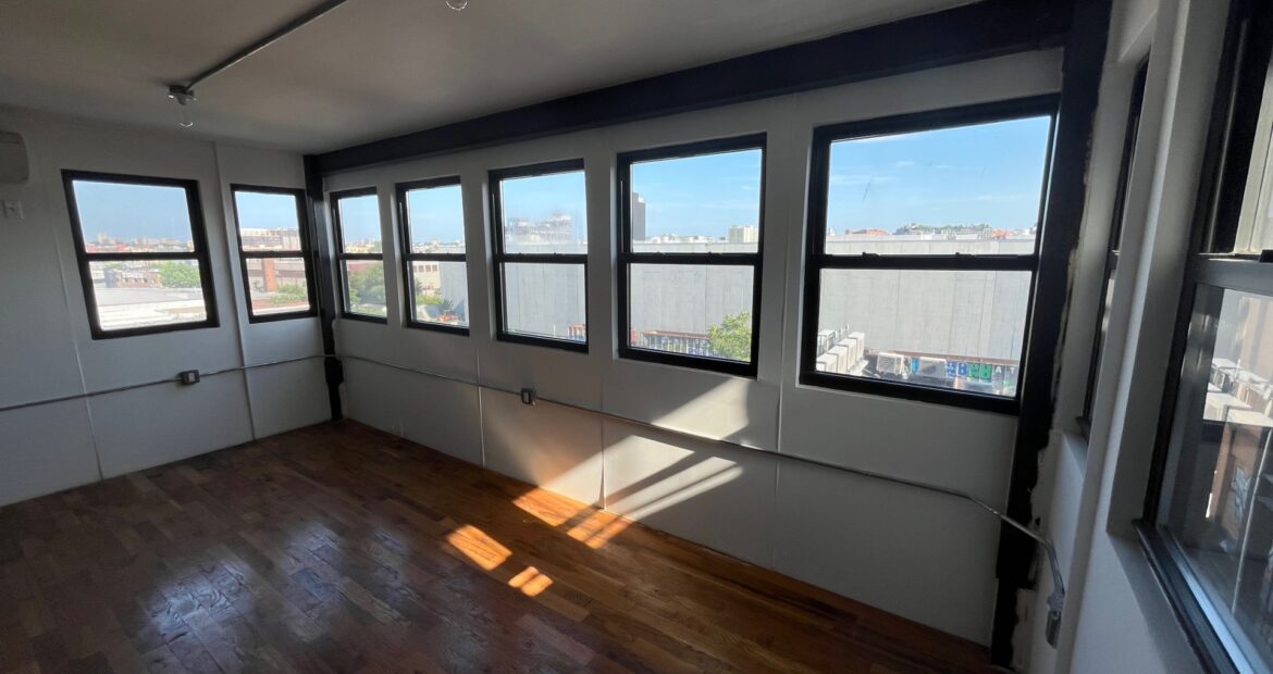 Modern Williamsburg Office Space for Lease – Prime Location, Flexible Terms
