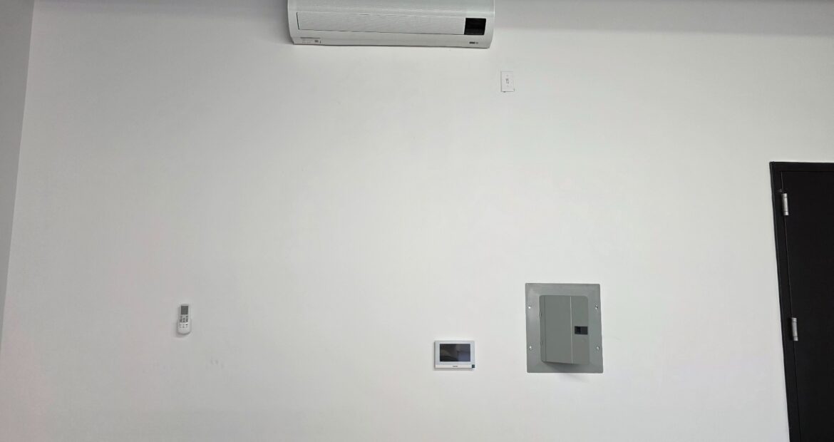 Spacious Industrial Loft Office for Lease in Williamsburg, Brooklyn – 2,200 Sq Ft