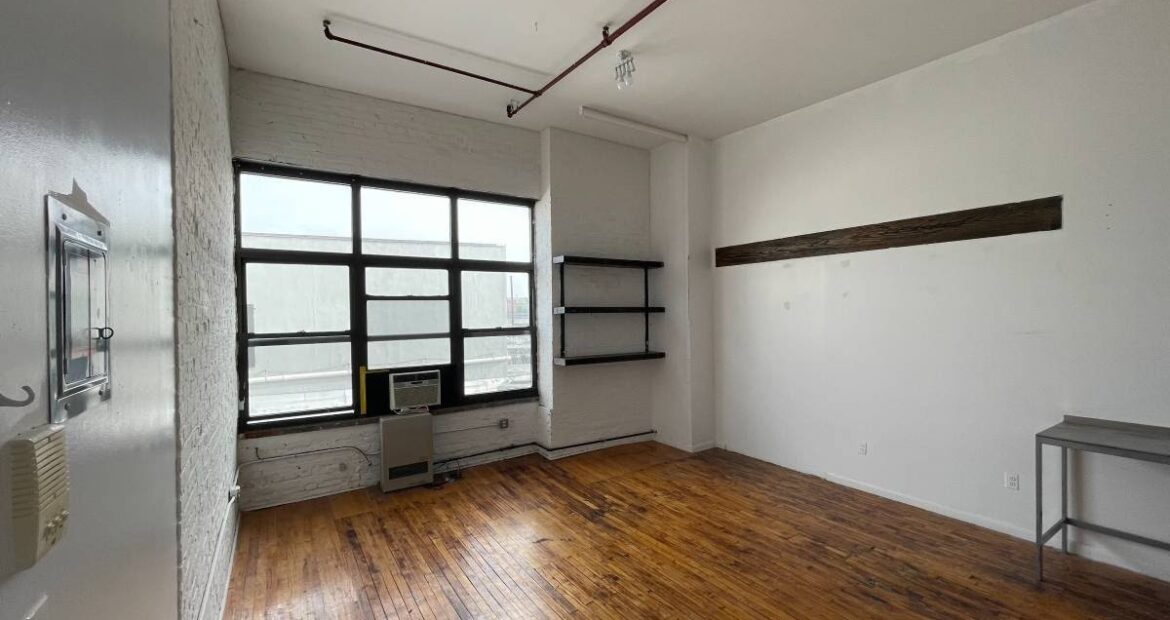 Spacious Customizable Commercial Loft in Trendy Bushwick – 24/7 Access, Prime Location
