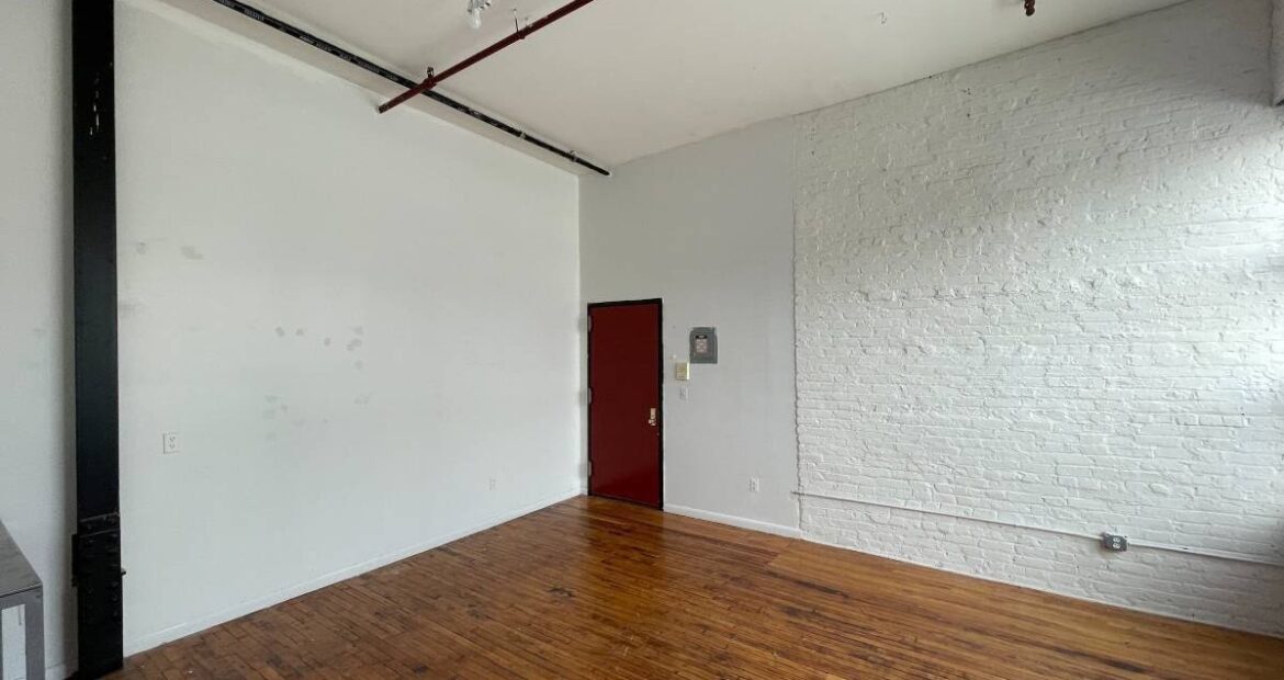 Spacious Customizable Commercial Loft in Trendy Bushwick – 24/7 Access, Prime Location