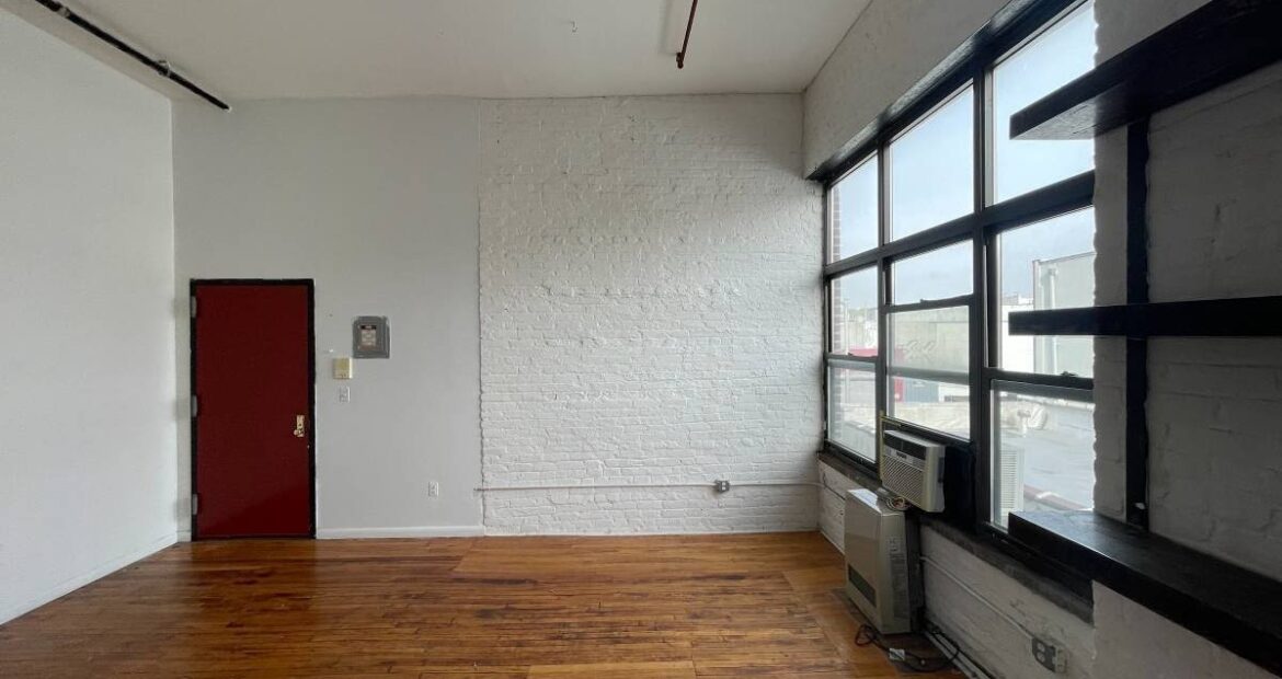 Spacious Customizable Commercial Loft in Trendy Bushwick – 24/7 Access, Prime Location