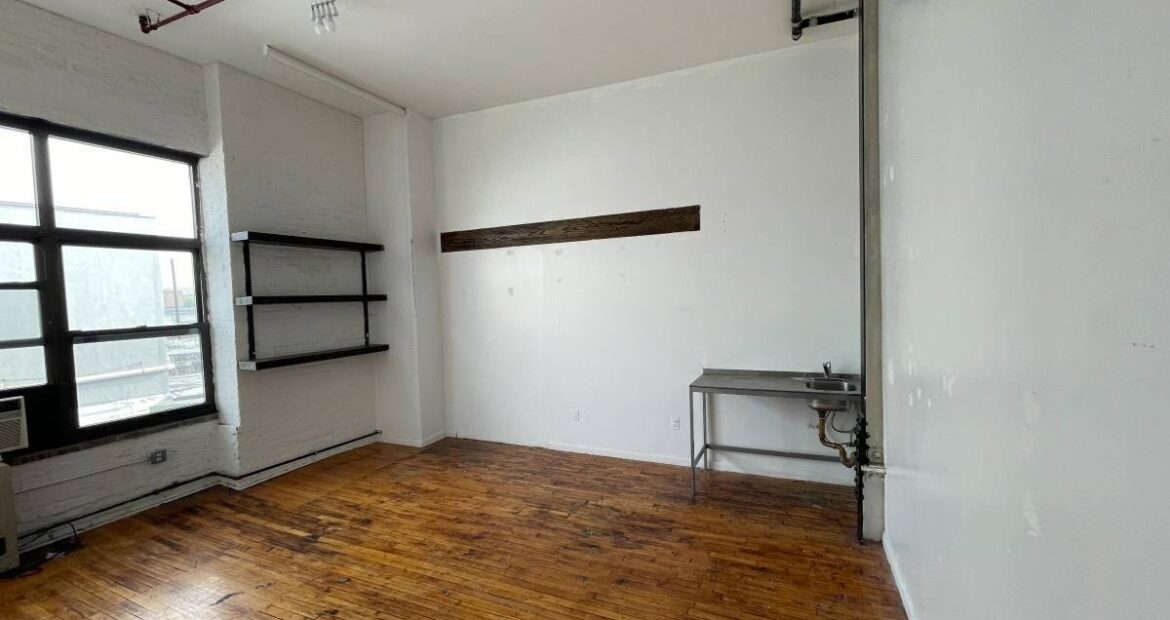 Spacious Customizable Commercial Loft in Trendy Bushwick – 24/7 Access, Prime Location