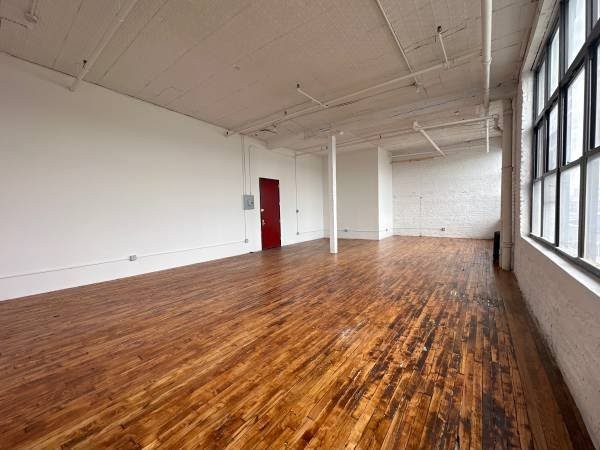 Flexible 1,400 Sq Ft Commercial Space for Lease in Prime East Williamsburg