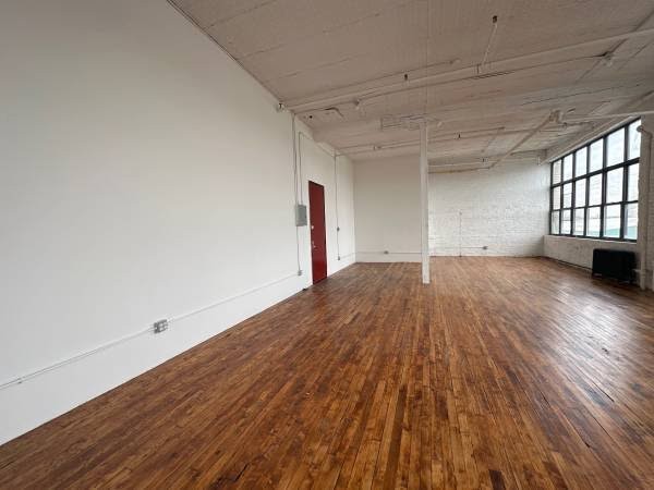 Flexible 1,400 Sq Ft Commercial Space for Lease in Prime East Williamsburg