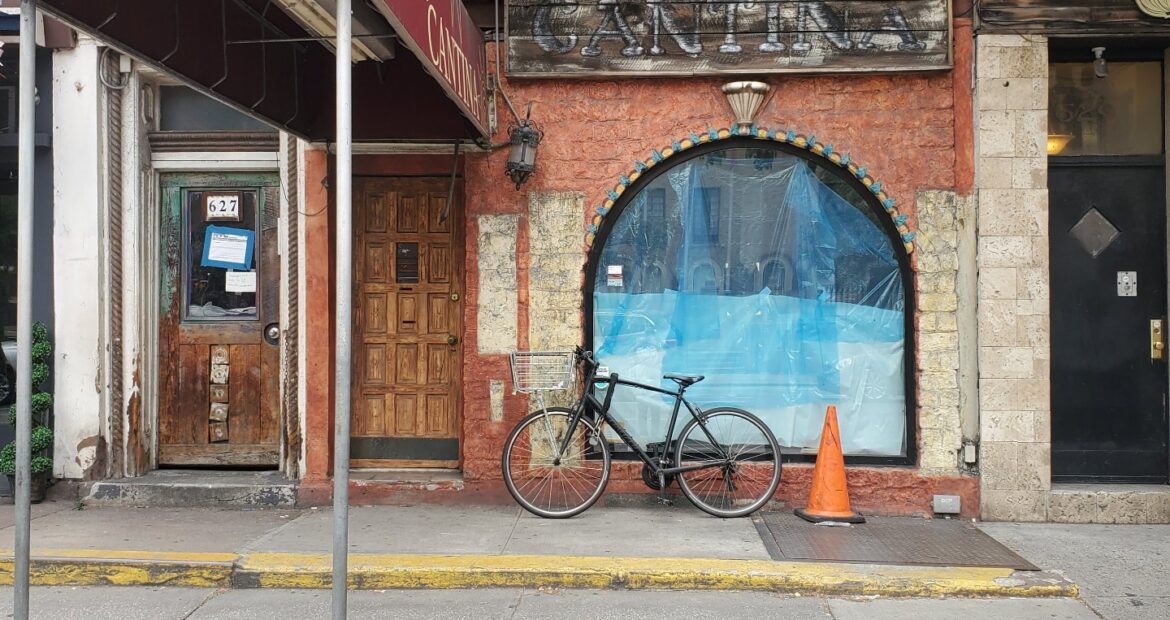 Murray Hill Vented Restaurant – Available for 1st time in 40 years