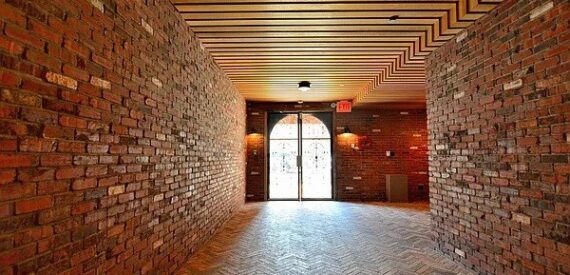 Modern 1BR Duplex in Crown Heights – Luxury, Light & Prime Amenities