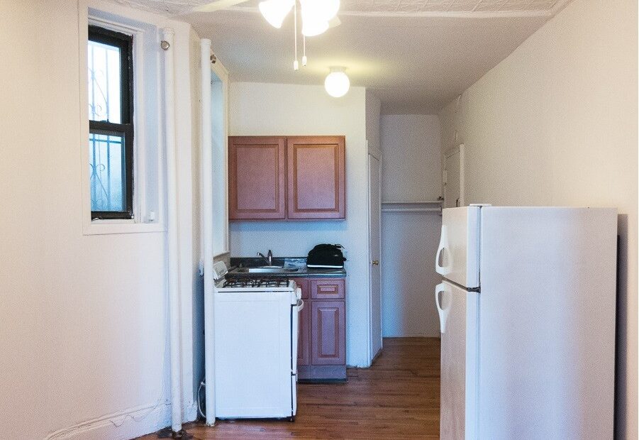 SPACIOUS SUNNY STUDIO STEPS FROM PROSPECT PARK F,N,R,G TRAINS