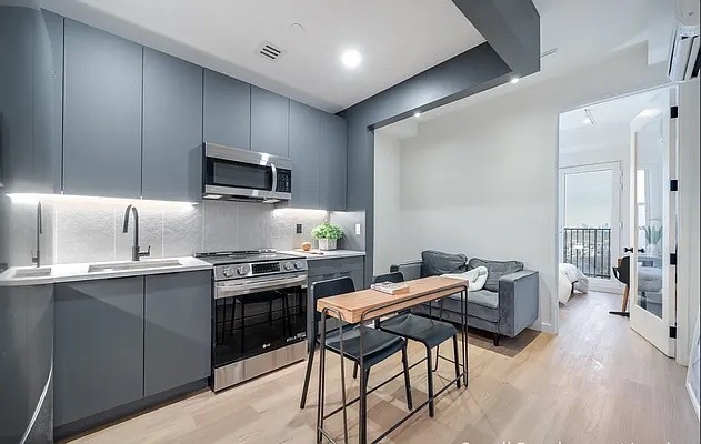 Botanica at 931 Carroll St: Luxury 1BR w/ Balcony, Gym, Rooftop, Near Prospect Park
