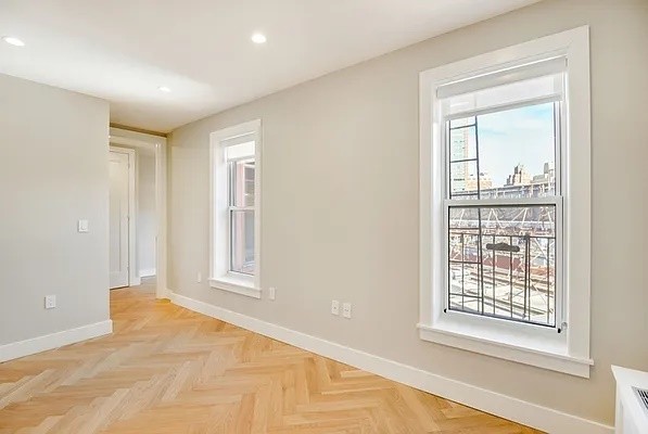 Modern 2-Bed Park Slope Gem—Prime Location, Pet Friendly, No Broker Fee!