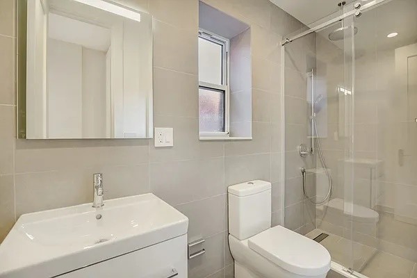Modern 2-Bed Park Slope Gem—Prime Location, Pet Friendly, No Broker Fee!
