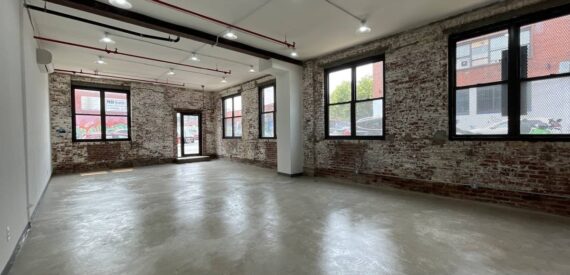 Beautiful corner loft space in east williamsburg with a bathroom