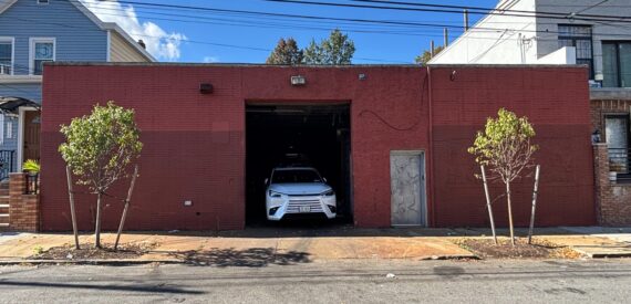 6,000 SF Industrial Warehouse for Lease – Prime Richmond Hill/Ozone Park Location