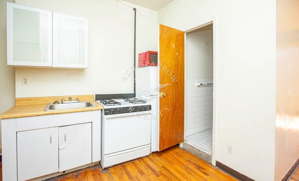 Amazing 1 bed on East 9th Street in the East Village