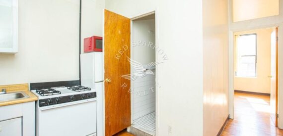 Amazing 1 bed on East 9th Street in the East Village