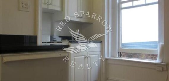 Amazing open layout on East 87th Street in Carnegie Hill