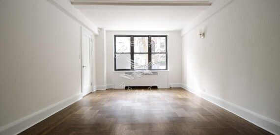 Amazing open layout on East 38th Street in Murray Hill