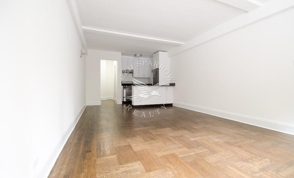 Amazing open layout on East 38th Street in Murray Hill