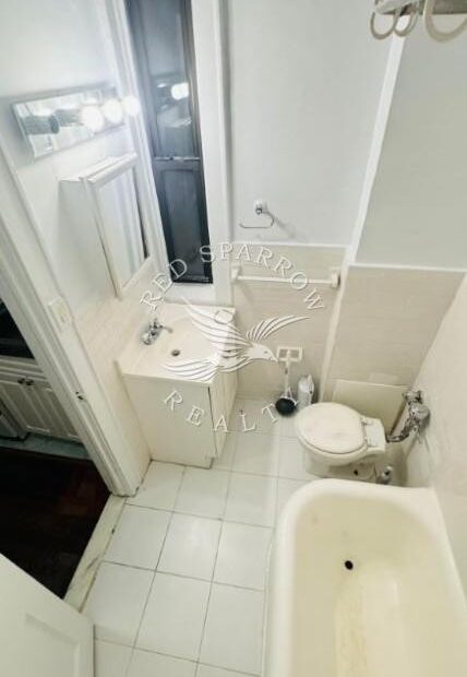 Amazing open layout on East 58th Street in Sutton Place