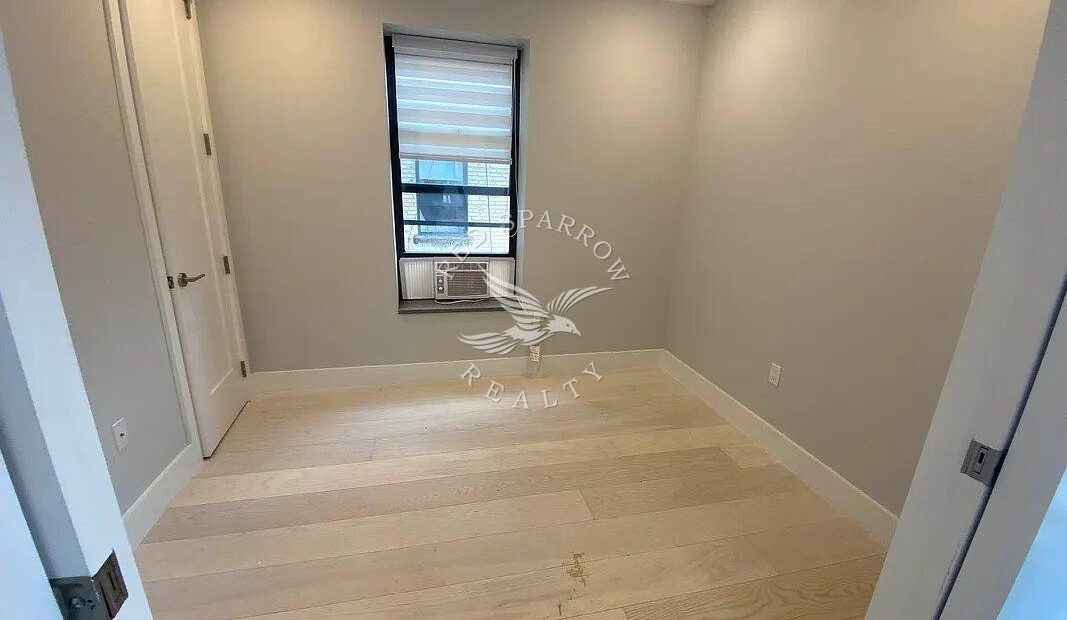 Renovated Bright 1 bedroom Apartment on Stanton Street in the Lower East Side