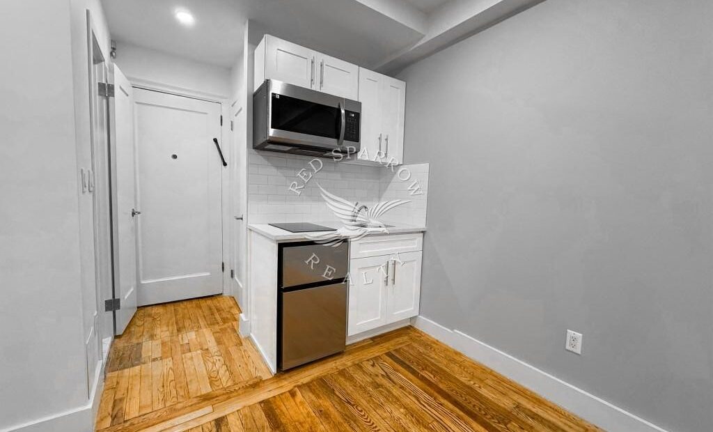 Amazing open layout on Waverly Place in Greenwich Village