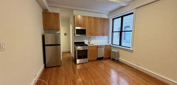 Amazing open layout on West 55th Street in Hell’s Kitchen