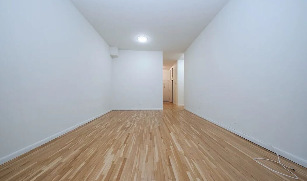 Amazing 1 bed on West 68th Street in Lincoln Square