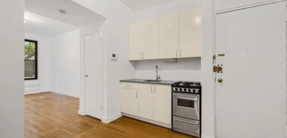 Amazing open layout on West 82nd Street in Upper West Side