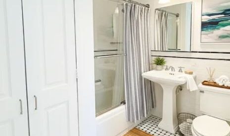 Amazing 1 bed on West 43rd Street in Hell’s Kitchen