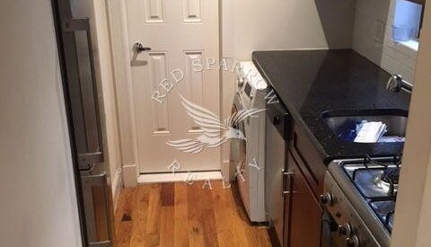 Amazing 1 bed on Mott St in Greenwich Village