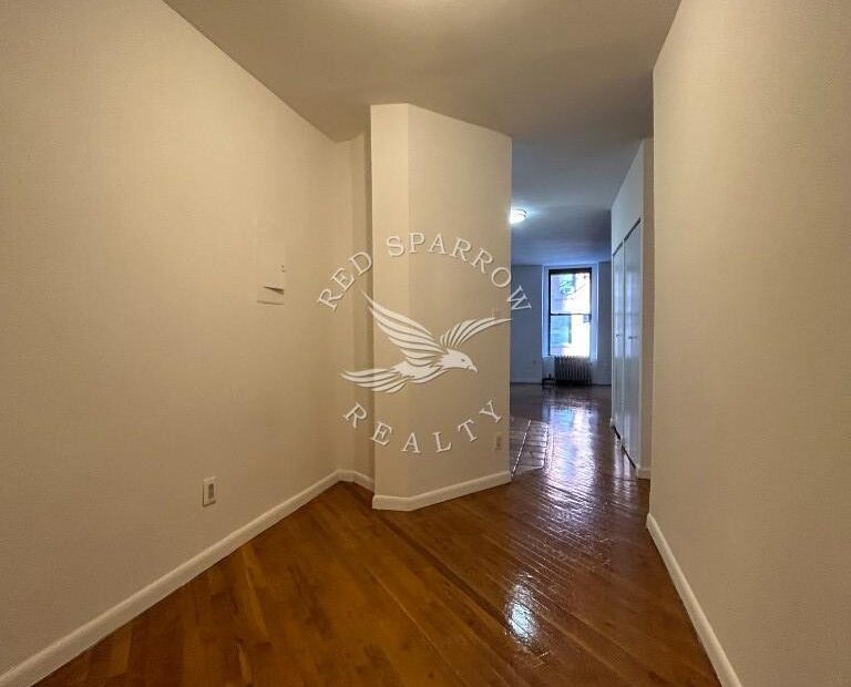 Amazing open layout on East 88th Street in Yorkville