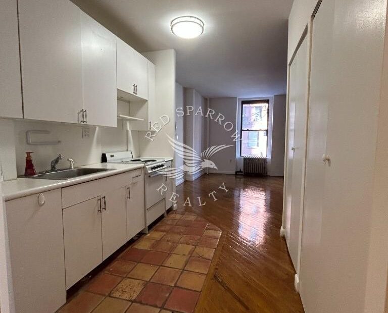Amazing open layout on East 88th Street in Yorkville