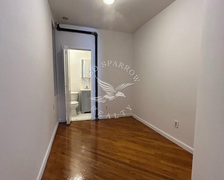 Amazing open layout on East 88th Street in Yorkville