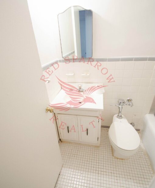 Amazing 1 bed on East 35th Street in Murray Hill