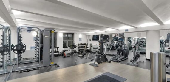 Amazing 1 bed on East 22nd Street in Gramercy Park
