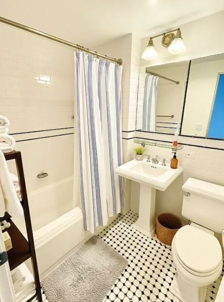 Amazing open layout on West 43rd Street in Hell’s Kitchen