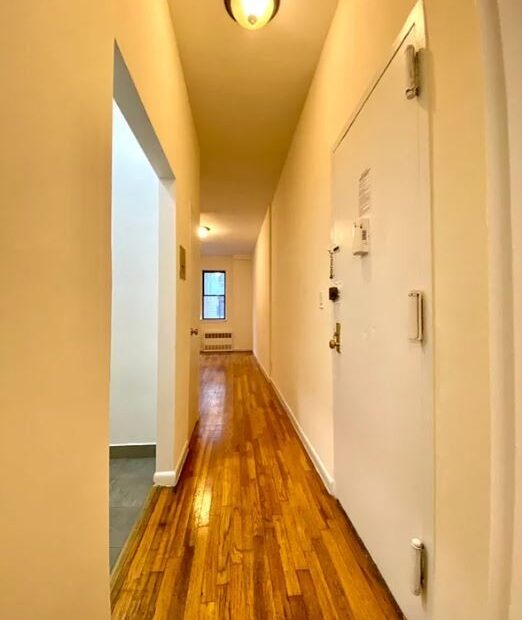 Amazing open layout on East 81st Street in Yorkville