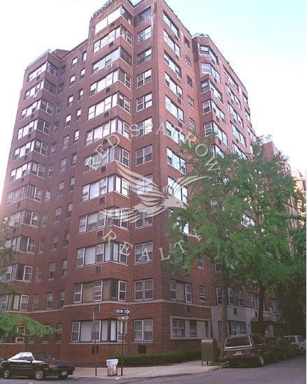 Amazing open layout on Beekman Place in Midtown East