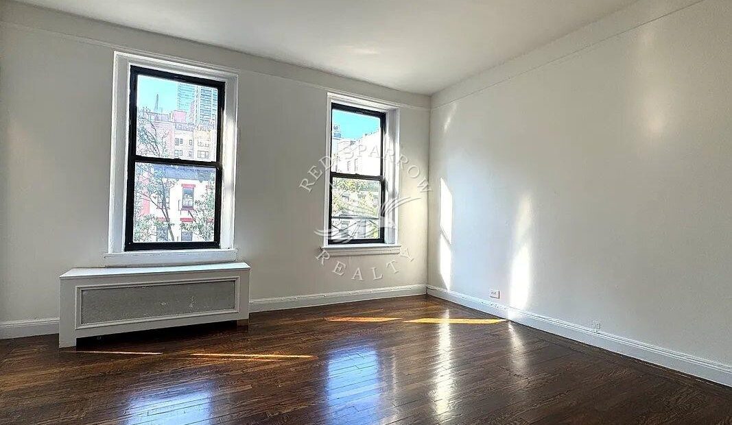 Charming Studio Apartment on East 58th Street in Midtown East