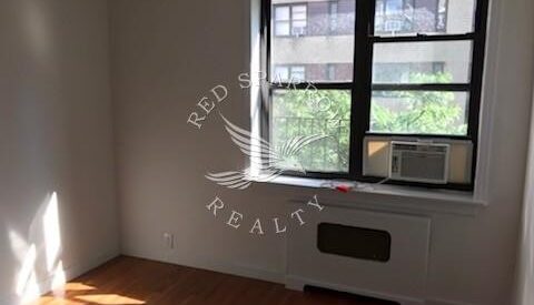 Amazing open layout on East 61st Street in Lenox Hill