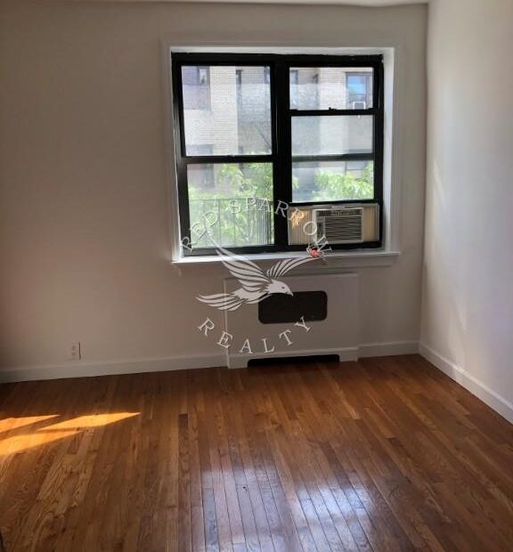Amazing open layout on East 61st Street in Lenox Hill